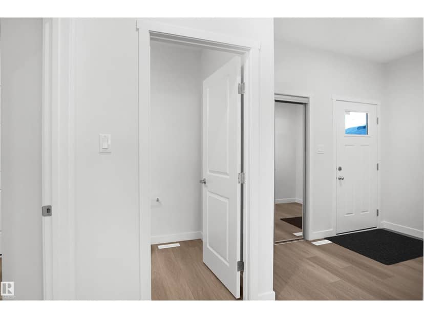 1015 14 AV NW, Edmonton, photo 3