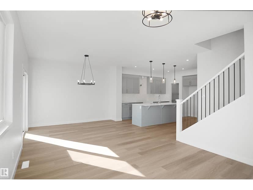 1015 14 AV NW, Edmonton, photo 4
