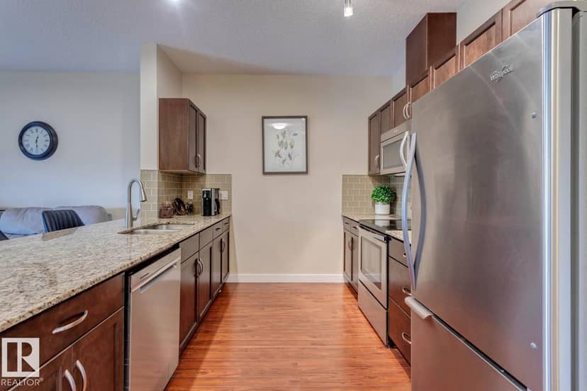 #426 2045 Grantham Ct NW, Edmonton, photo 3