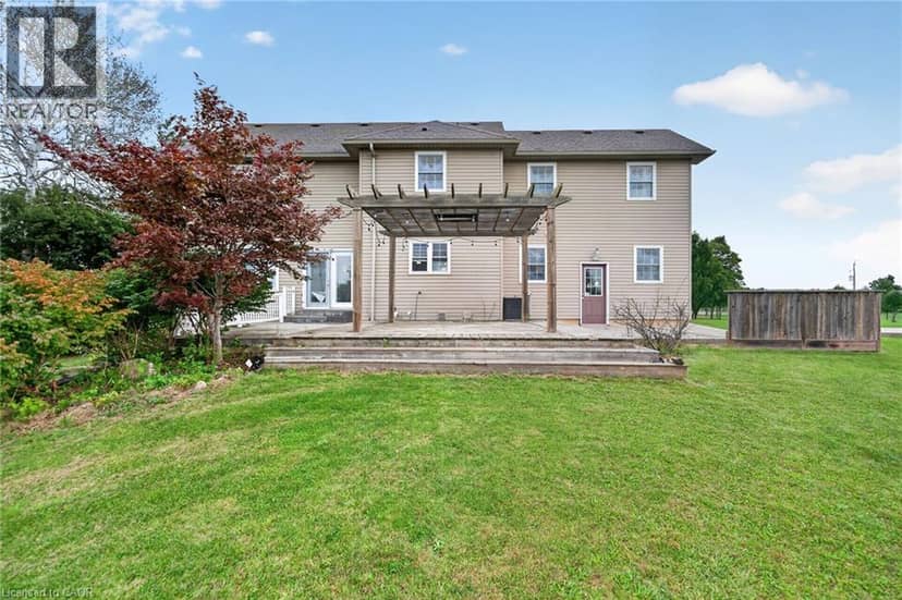 55 MONTURE Street N, Cayuga, photo 2