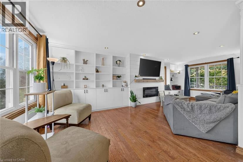 55 MONTURE Street N, Cayuga, photo 6