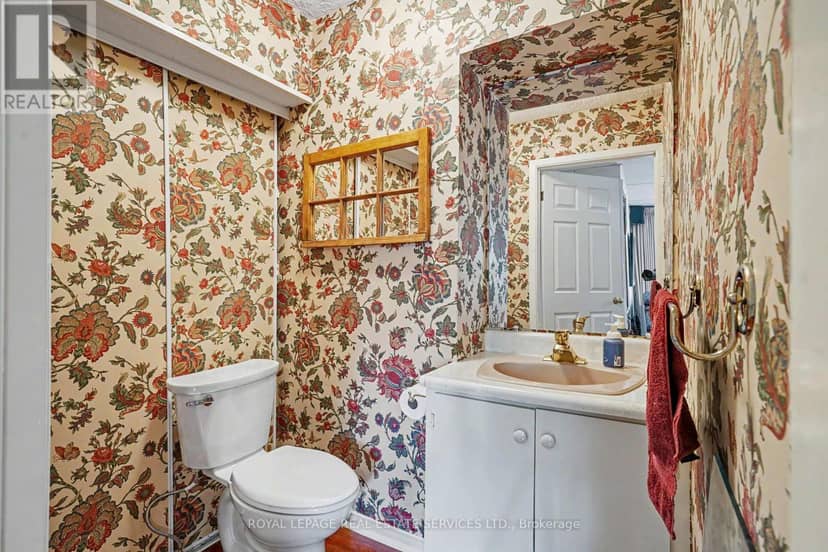 1577 Thompson Street — photo 11 of 34