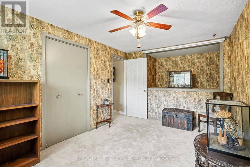 1577 Thompson Street — photo 24 of 34