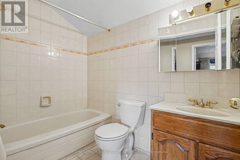 1577 Thompson Street — photo 29 of 34
