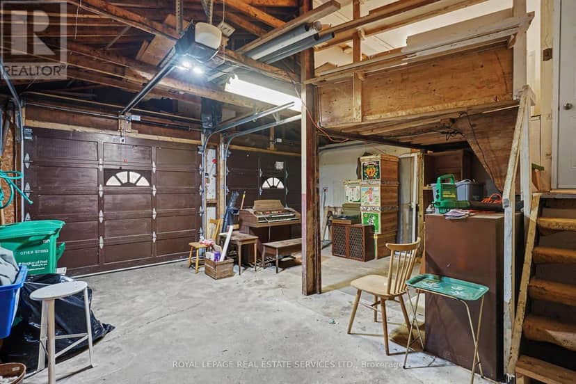 1577 Thompson Street — photo 32 of 34