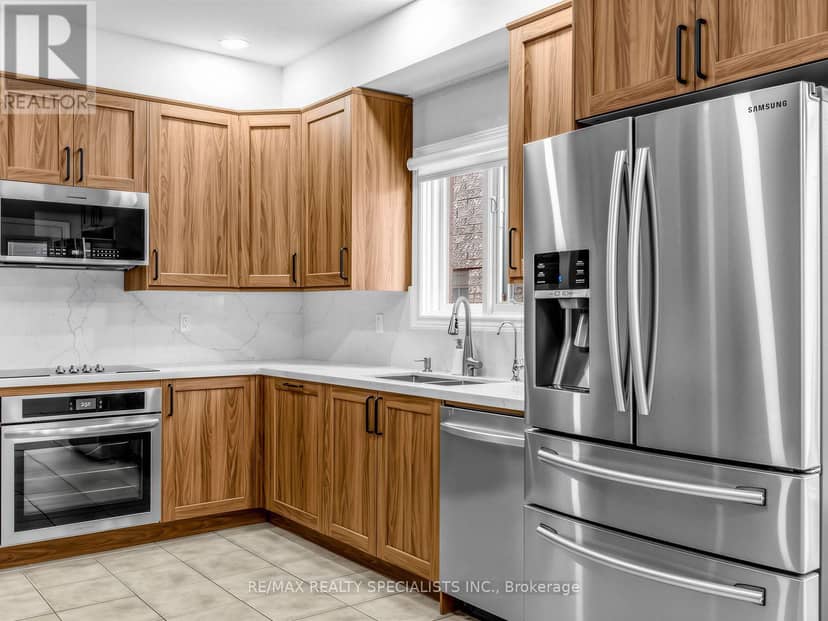 491 Willmott Crescent — photo 10 of 36