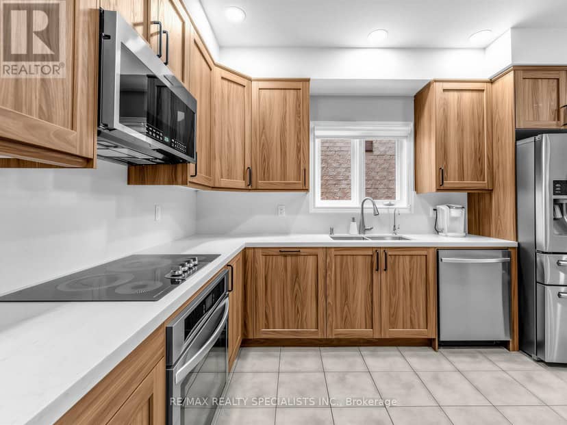 491 Willmott Crescent — photo 7 of 36