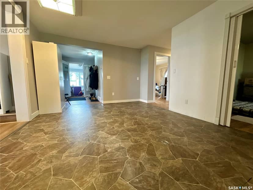 709 2nd STREET — photo 17 of 36