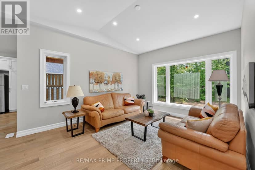 133 Stanley Road — photo 15 of 40