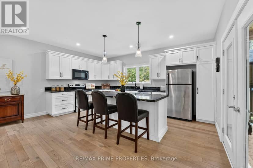 133 Stanley Road — photo 9 of 40