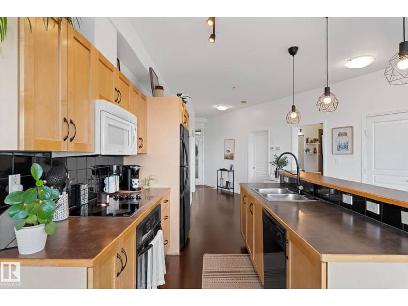 #408 4835 104A ST NW, Edmonton, photo 6