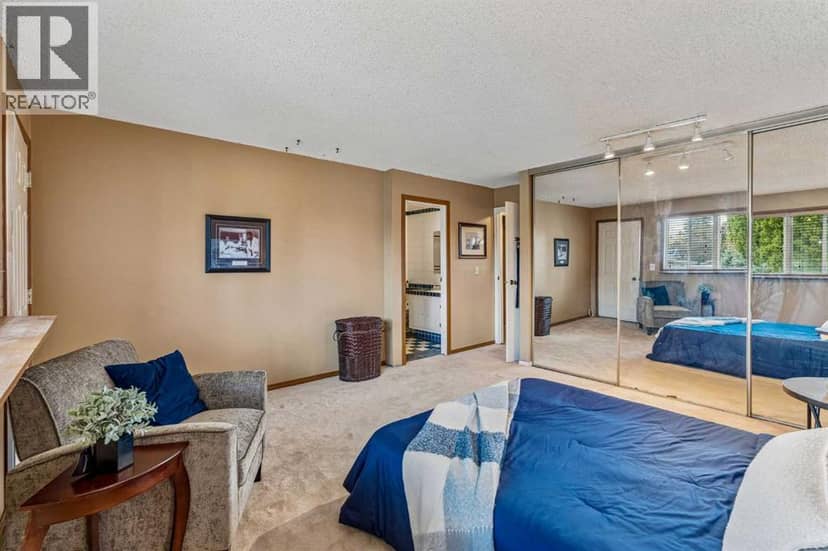708 Lake Bonavista Drive SE — photo 19 of 40