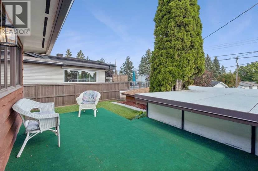 708 Lake Bonavista Drive SE — photo 21 of 40