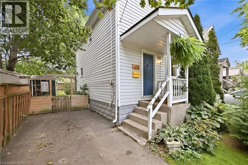 174 BEECH Street — photo 4 of 38