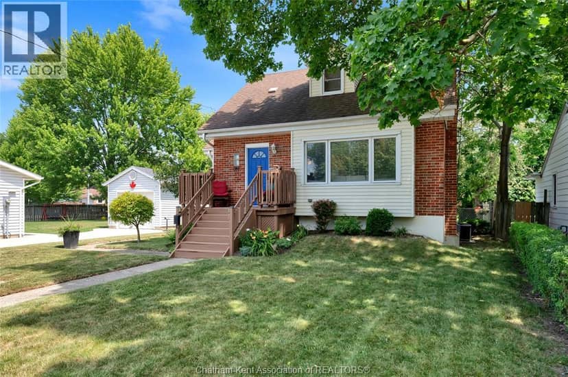 94 Dundas STREET, Wallaceburg