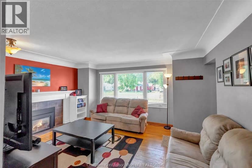 94 Dundas STREET — photo 12 of 40