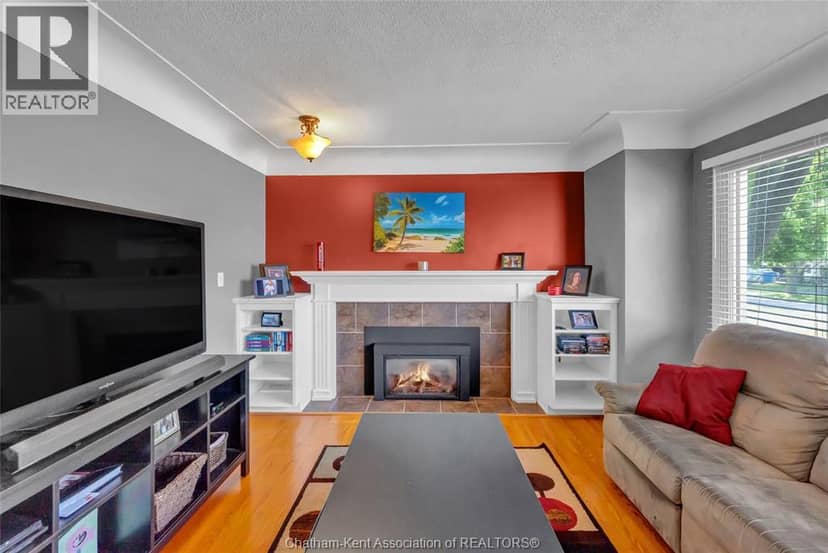 94 Dundas STREET — photo 9 of 40