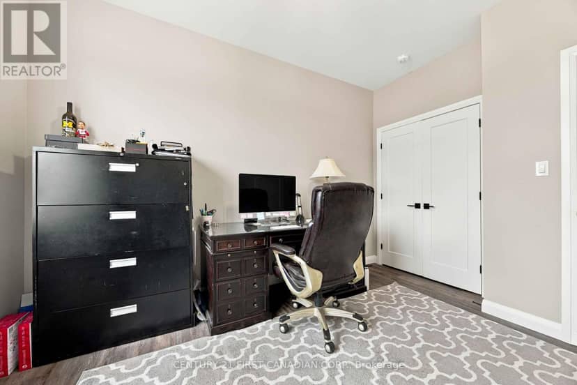483 Kip Lane, Plympton-Wyoming, photo 6