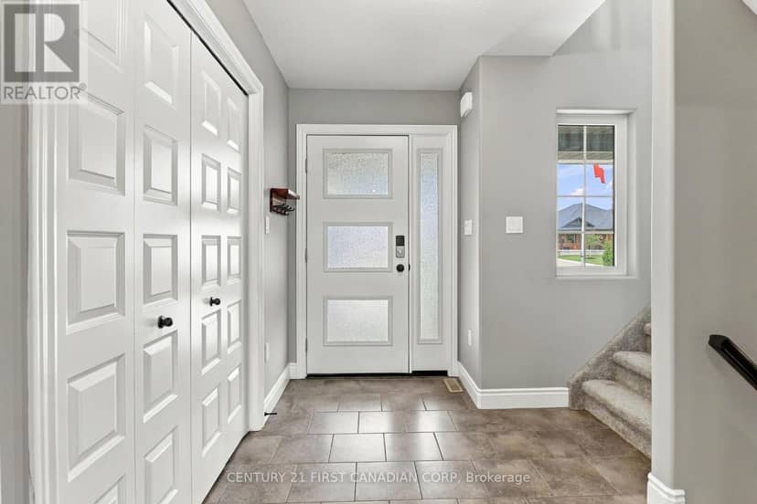 12 Glenwood Street — photo 5 of 38