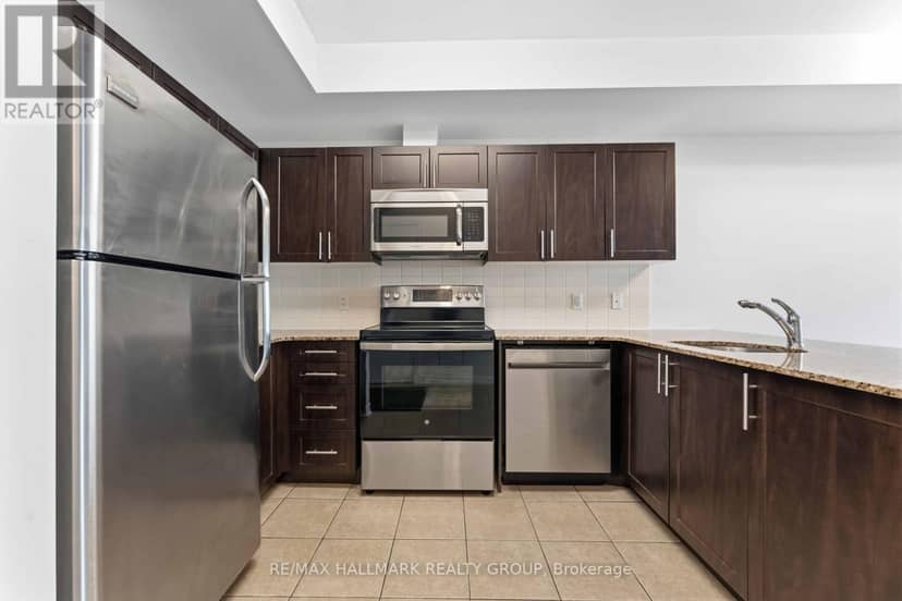 1902 - 234 Rideau Street — photo 11 of 29