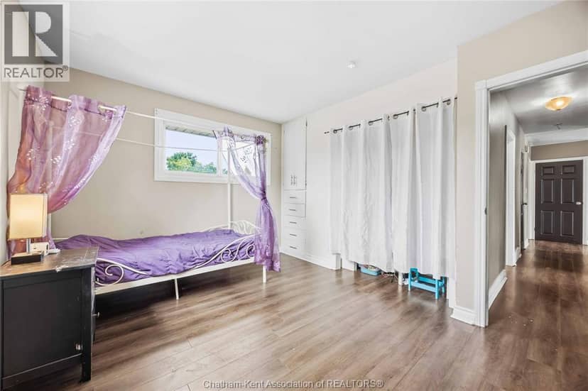 6 York STREET — photo 22 of 40