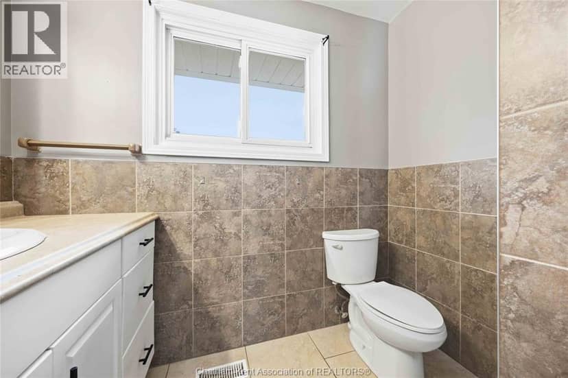 6 York STREET — photo 24 of 40