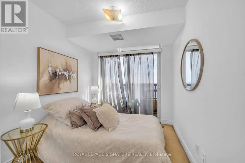 2122 - 15 Northtown Way — photo 14 of 26