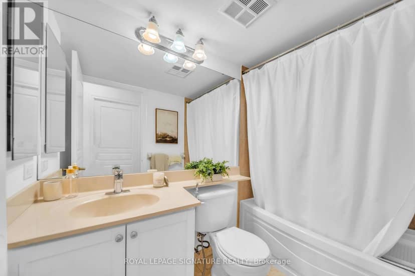 2122 - 15 Northtown Way — photo 17 of 26
