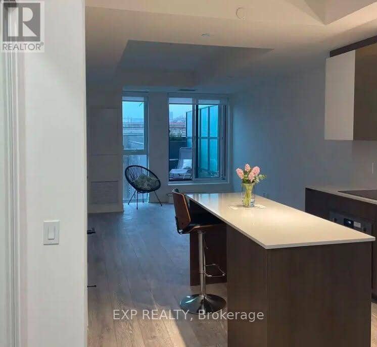 211 - 1285 Queen Street E — photo 2 of 24