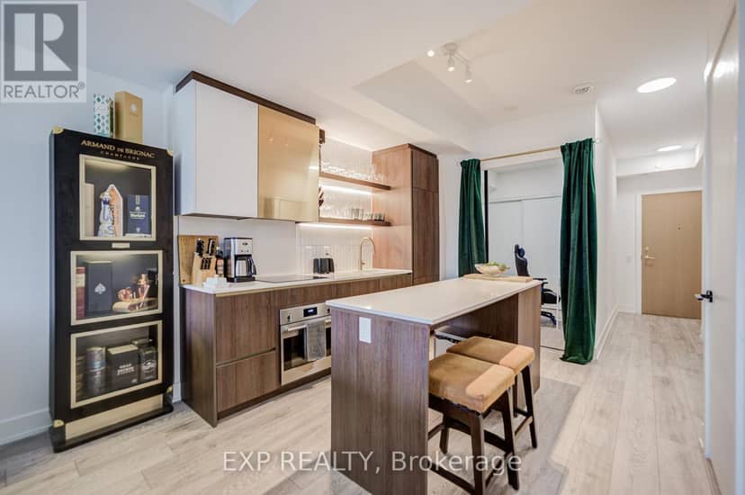 211 - 1285 Queen Street E — photo 4 of 24