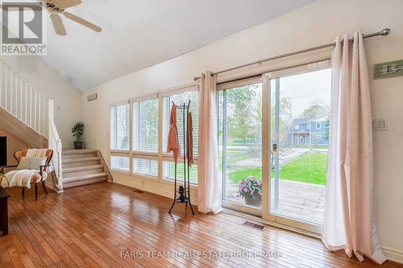 2720 Ireton Street — photo 3 of 28