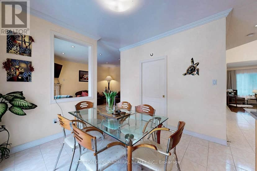 66 Tuscana Boulevard — photo 14 of 40