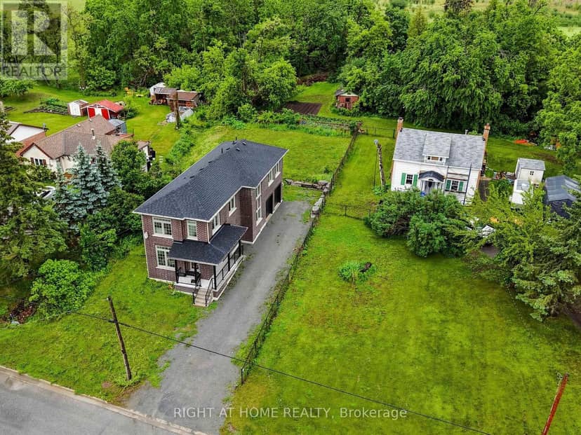 637 Simcoe Street — photo 19 of 32