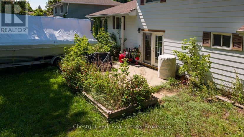 301 Spruce Street — photo 9 of 16