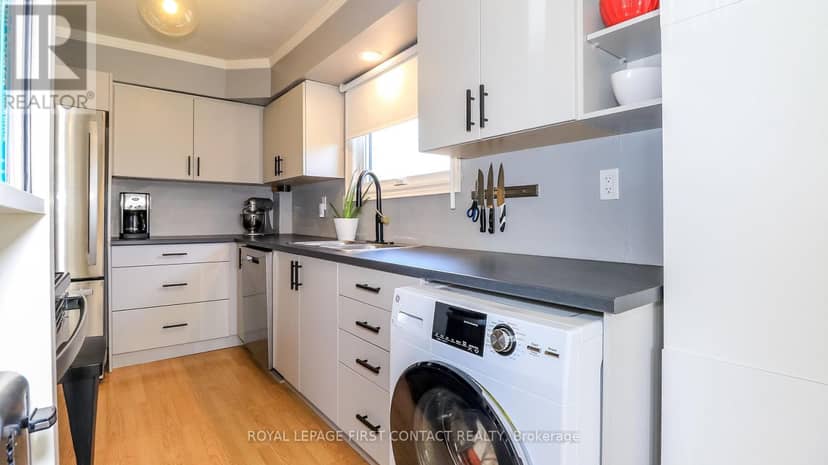 181 Napier Street — photo 10 of 40