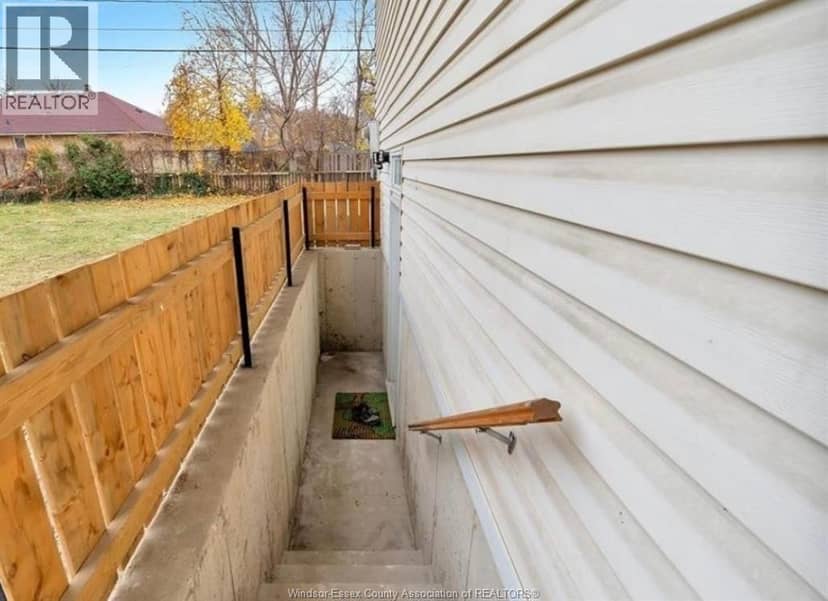 1443 Campbell Avenue — photo 26 of 35