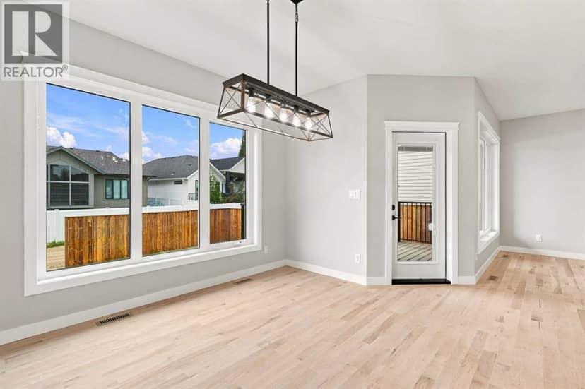 38 Lindman Avenue — photo 15 of 40