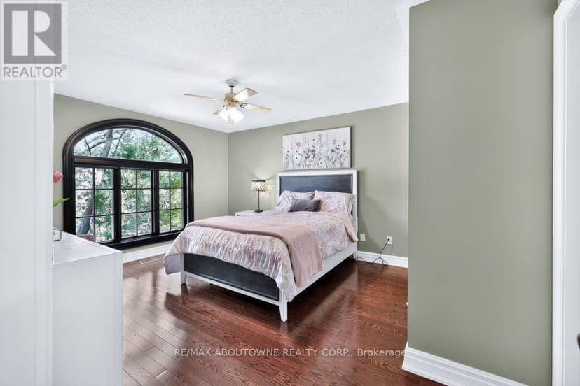 324 Oakridge Court — photo 29 of 40