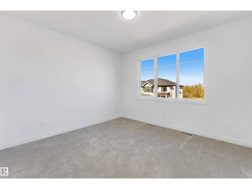4651 17 AV SW SW — photo 30 of 35