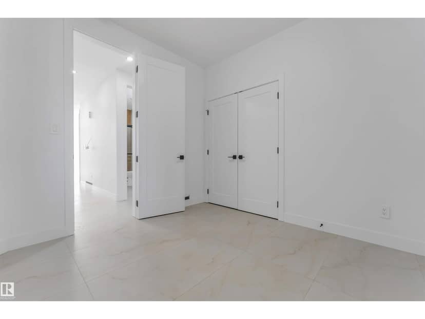 4651 17 AV SW SW, Edmonton, photo 6