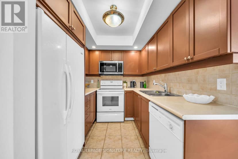 2122 - 15 Northtown Way — photo 5 of 26