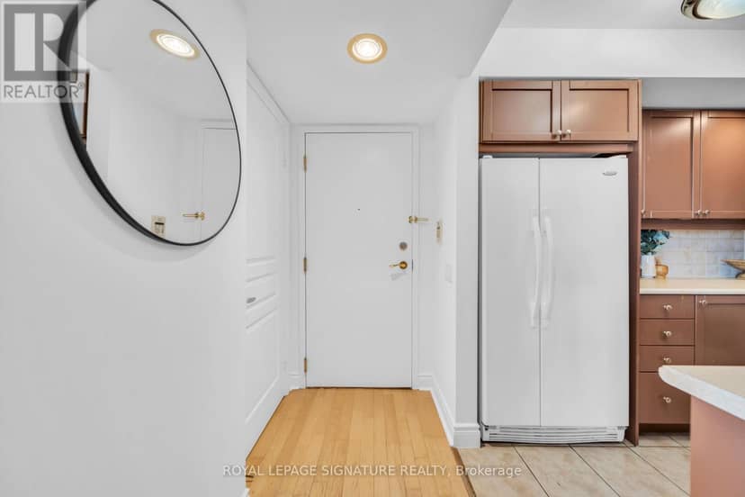 2122 - 15 Northtown Way — photo 7 of 26