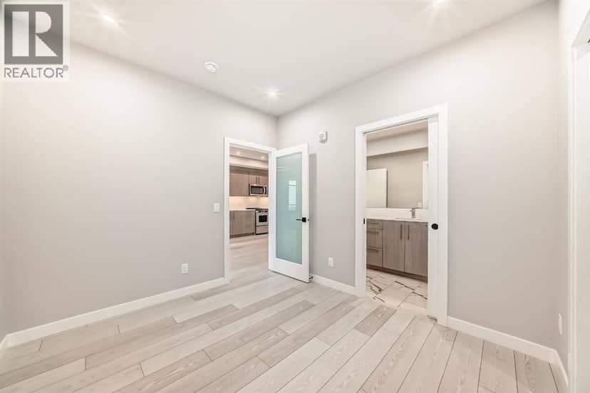 325, 110 18A Street NW — photo 16 of 26