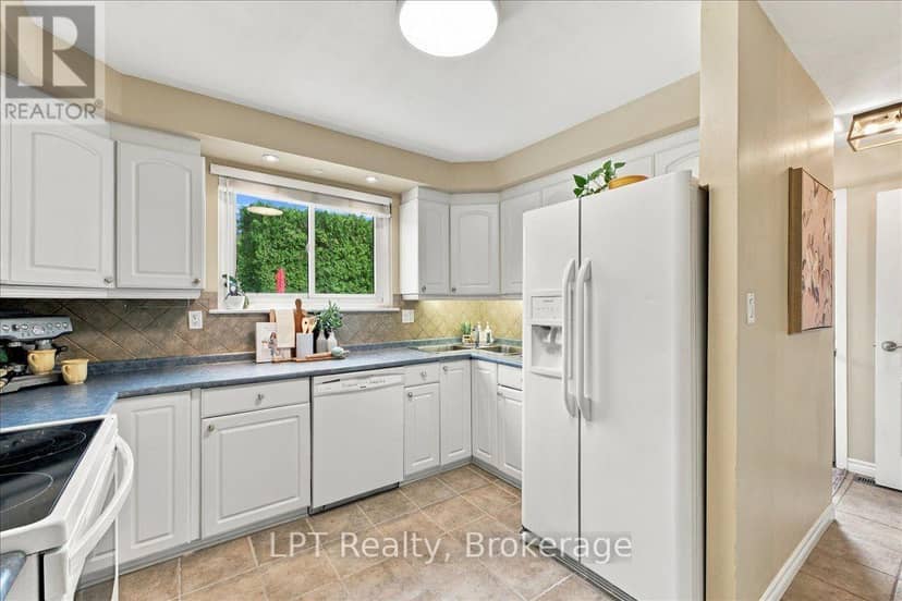 514 Oakwood Avenue — photo 17 of 40