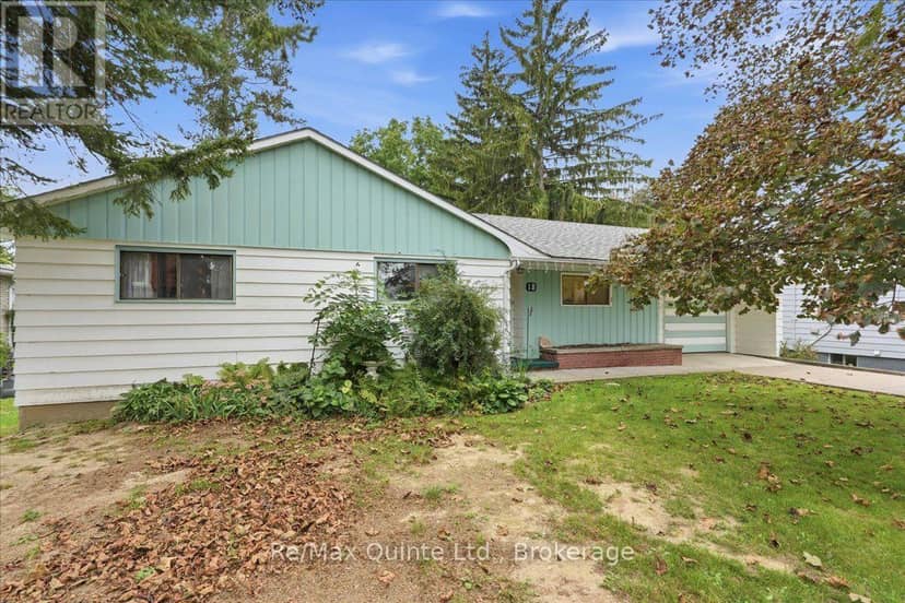 1B Rogers Street, Prince Edward County