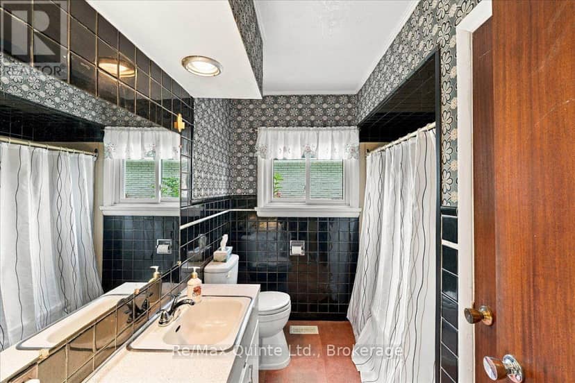 1B Rogers Street — photo 13 of 28