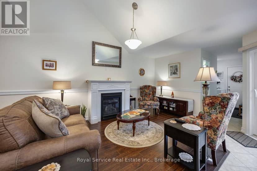 320 Strachan Street — photo 12 of 39