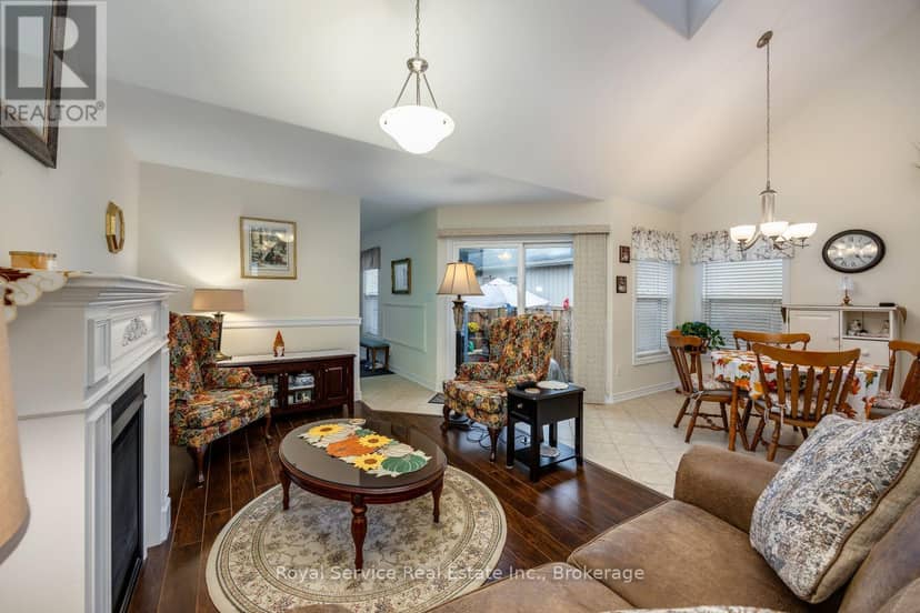 320 Strachan Street — photo 14 of 39