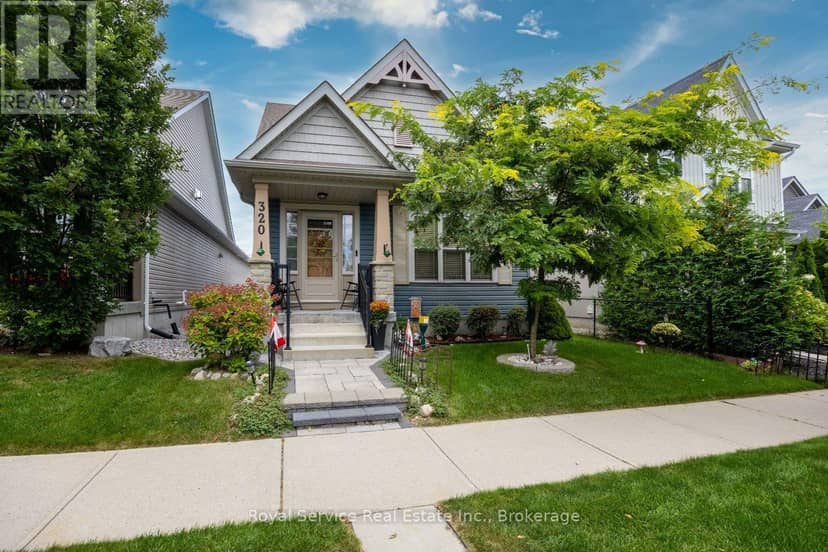 320 Strachan Street, Port Hope, photo 2