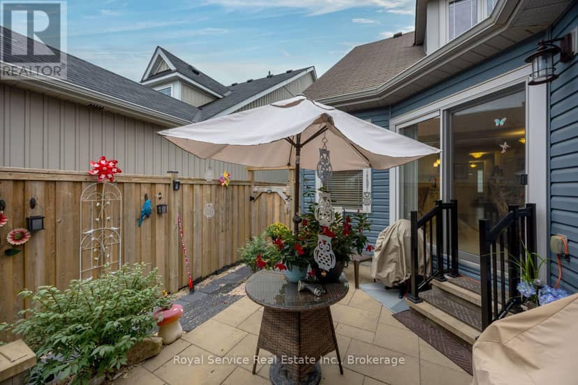 320 Strachan Street — photo 37 of 39
